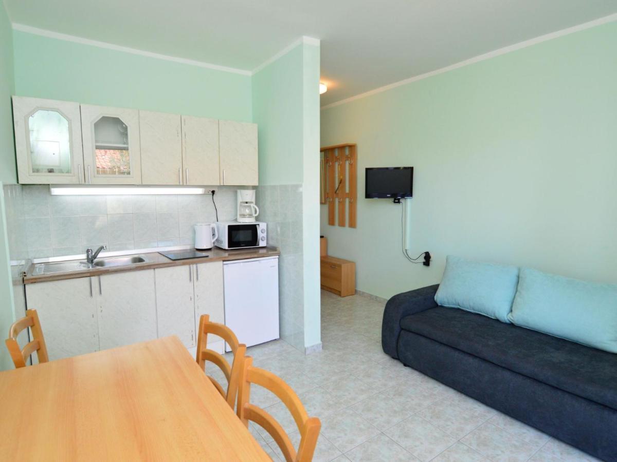 Apartment Katarina 3 - Sib156 By Interhome Бродарица Экстерьер фото
